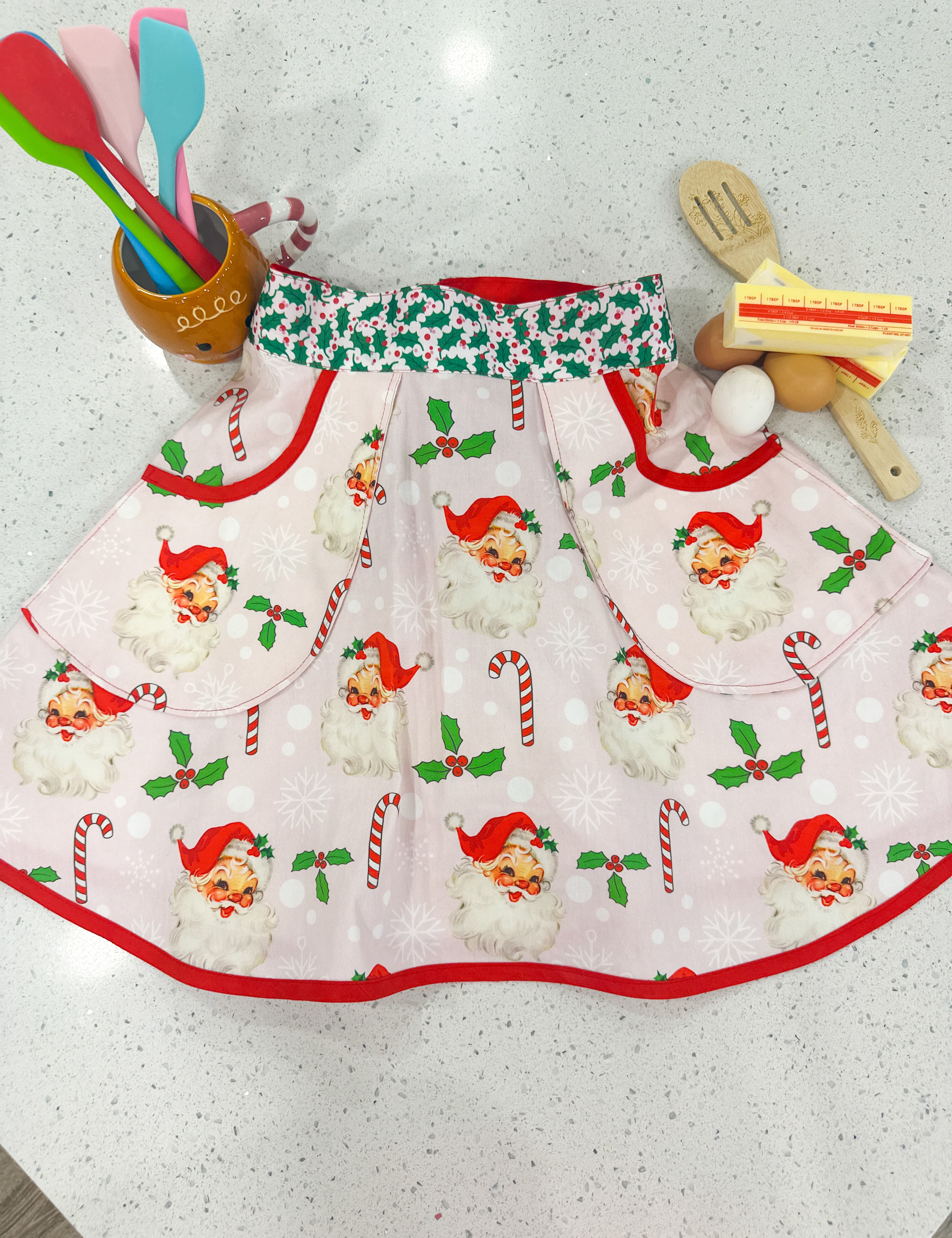 Retro Santa Twirl Apron - Adult (Half Apron) Claire Sharp Retro Santa Twirl Apron - Adult (Half Apron) Claire Sharp